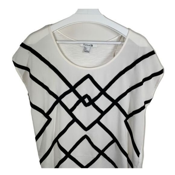Forever 21 Geometric Blouse White Black S - Picture 6 of 7